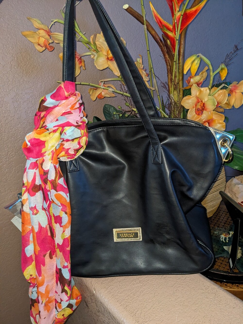 🇮🇹 $25 Versace Fragrances  Black Tote. FINAL MARKDOWN!